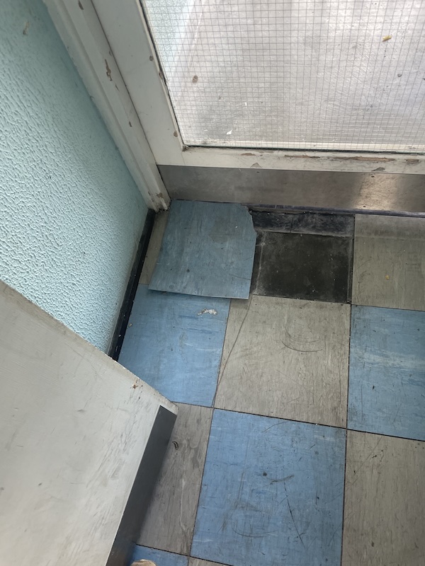 Brawne Floor Tiles 02
